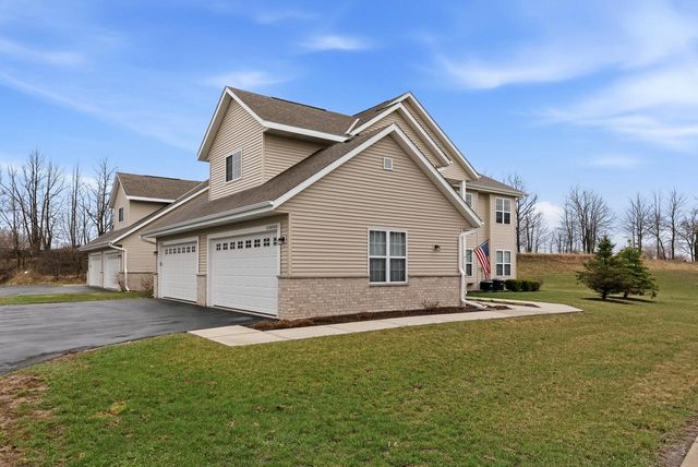 W197N16902 Stonewall DRIVE, Jackson, WI 53037