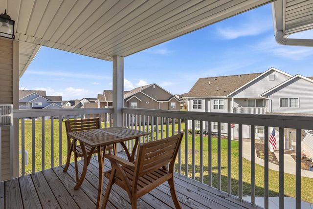 W197N16902 Stonewall DRIVE, Jackson, WI 53037