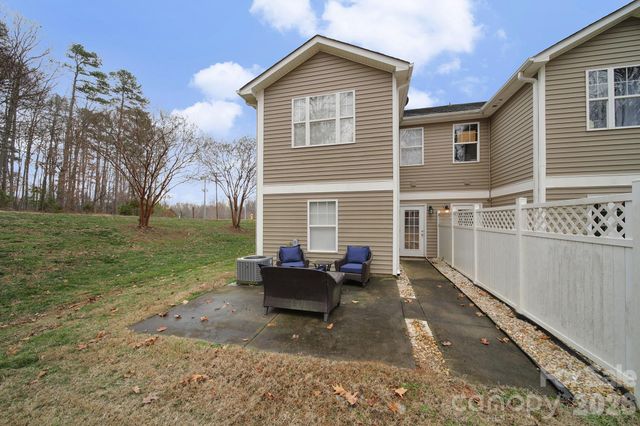104 Sherman Oaks Lane, Mooresville, NC 28115