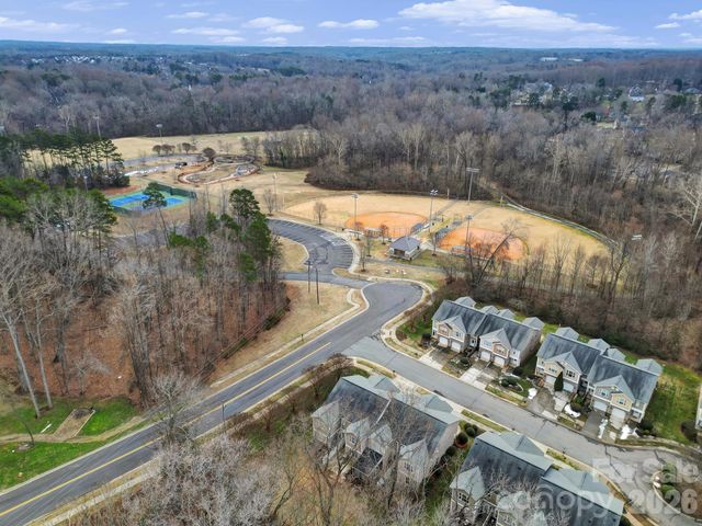 104 Sherman Oaks Lane, Mooresville, NC 28115