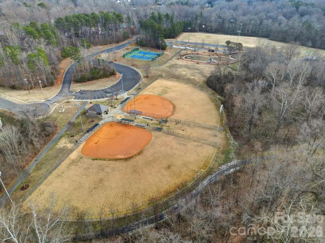 104 Sherman Oaks Lane, Mooresville, NC 28115