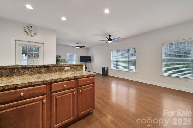 104 Sherman Oaks Lane, Mooresville, NC 28115