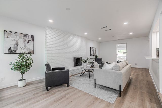 2631 Deep Hill Circle, Dallas, TX 75233