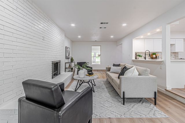 2631 Deep Hill Circle, Dallas, TX 75233