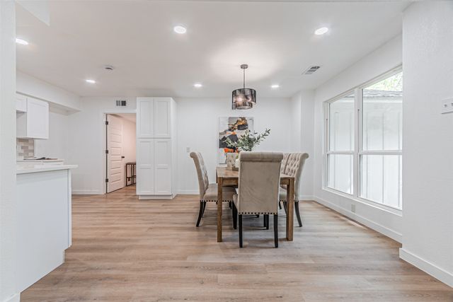 2631 Deep Hill Circle, Dallas, TX 75233