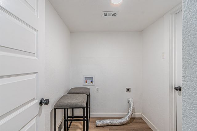 2631 Deep Hill Circle, Dallas, TX 75233