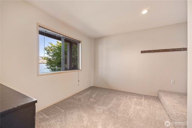 3150 S Lakeshore Road, Chelan, WA 98816