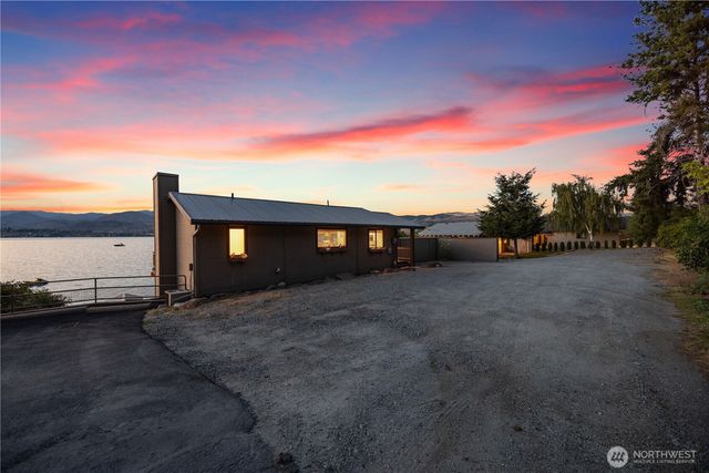 3150 S Lakeshore Road, Chelan, WA 98816