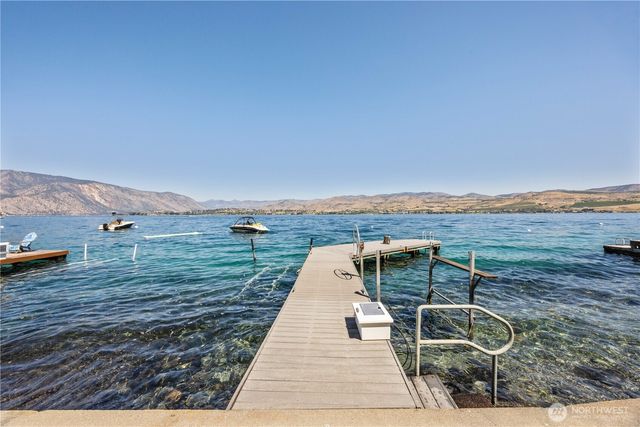 3150 S Lakeshore Road, Chelan, WA 98816
