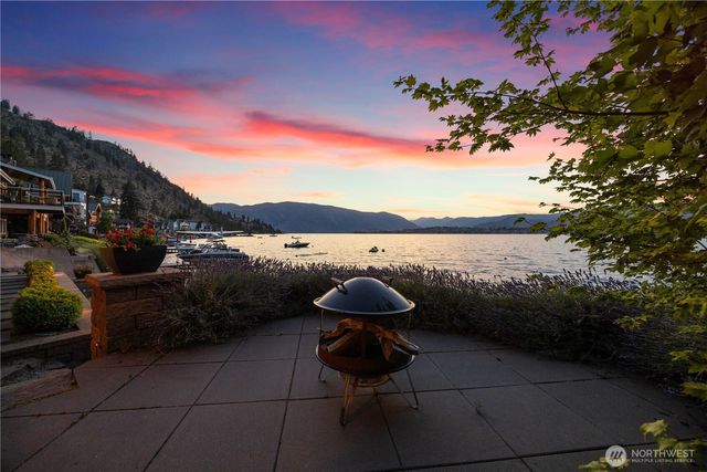 3150 S Lakeshore Road, Chelan, WA 98816