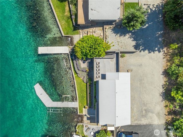 3150 S Lakeshore Road, Chelan, WA 98816