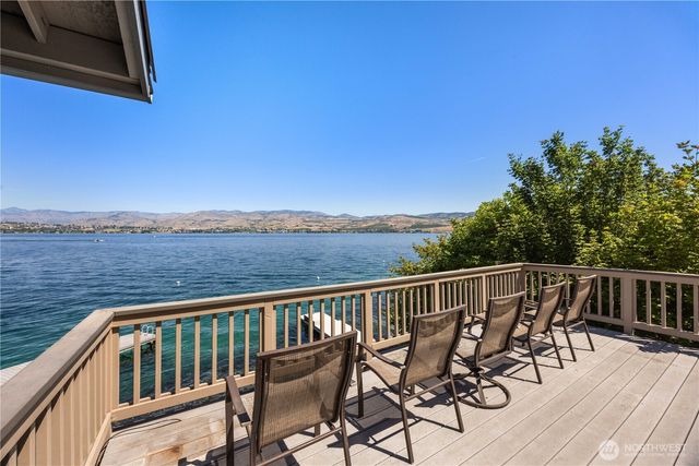 3150 S Lakeshore Road, Chelan, WA 98816