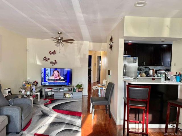 14983 254th Street, Rosedale, NY 11422