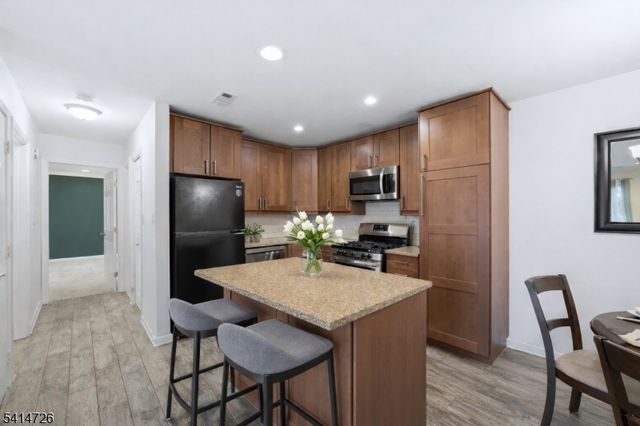 115 Applegate Ln, East Brunswick Twp., NJ 08816