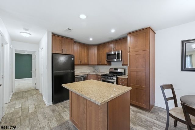 115 Applegate Ln, East Brunswick Twp., NJ 08816