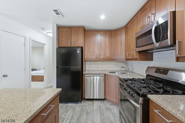 115 Applegate Ln, East Brunswick Twp., NJ 08816