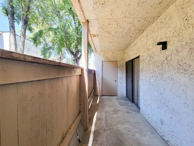 8435 Hearth Drive 2, Houston, TX 77054