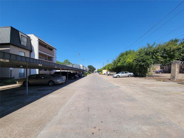 8435 Hearth Drive 2, Houston, TX 77054