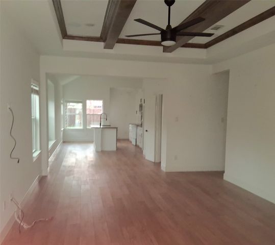 1212 S Rockwall Avenue, Terrell, TX 75160