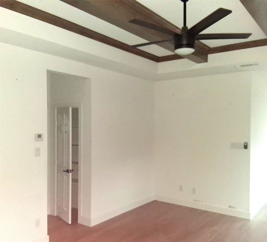 1212 S Rockwall Avenue, Terrell, TX 75160