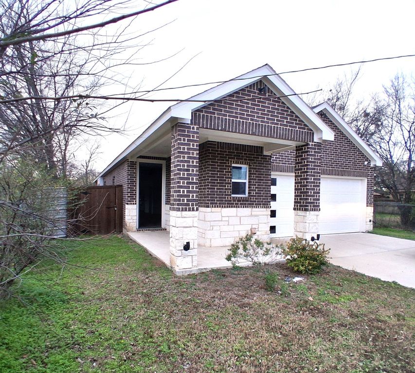 1212 S Rockwall Avenue, Terrell, TX 75160