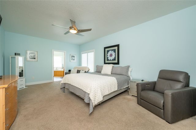 8248 Buchanan Trail, Norwalk, IA 50211