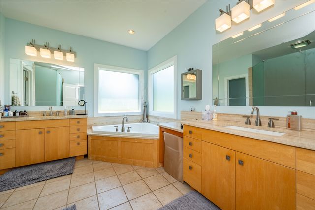 8248 Buchanan Trail, Norwalk, IA 50211