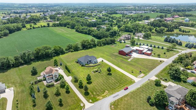 8248 Buchanan Trail, Norwalk, IA 50211