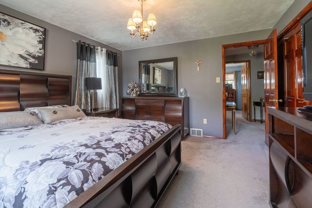 142 Green, Pleasant Hills, PA 15236
