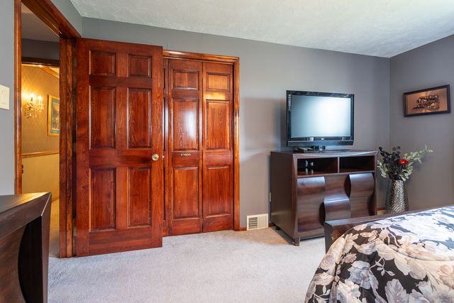142 Green, Pleasant Hills, PA 15236