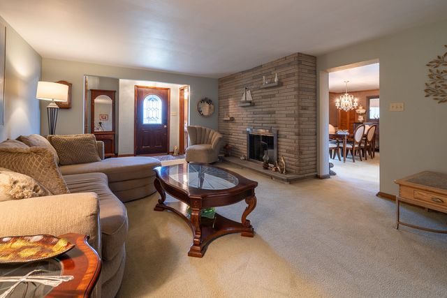 142 Green, Pleasant Hills, PA 15236