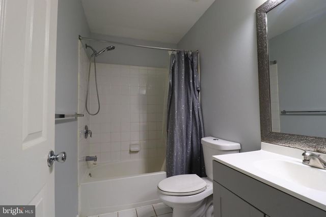 208 BRANDYWINE DR, Williamstown, NJ 08094