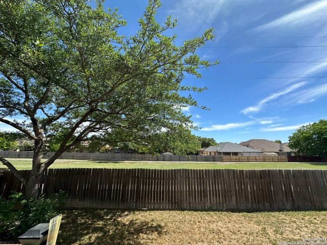 2612 Cloverbrook Ln, Schertz, TX 78108