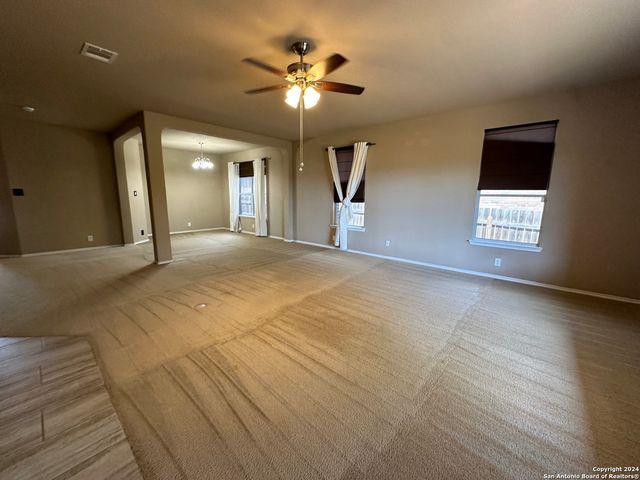 2612 Cloverbrook Ln, Schertz, TX 78108