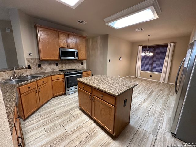 2612 Cloverbrook Ln, Schertz, TX 78108