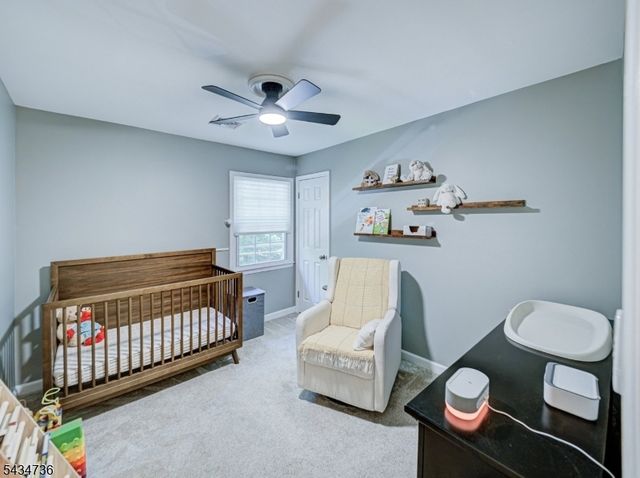432 Lakeside Ave, Hopatcong Boro, NJ 07821