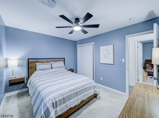432 Lakeside Ave, Hopatcong Boro, NJ 07821