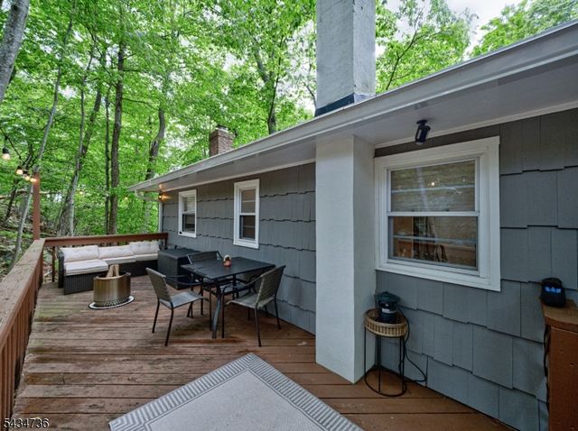 432 Lakeside Ave, Hopatcong Boro, NJ 07821