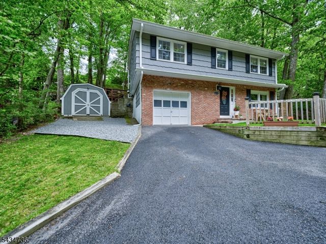 432 Lakeside Ave, Hopatcong Boro, NJ 07821