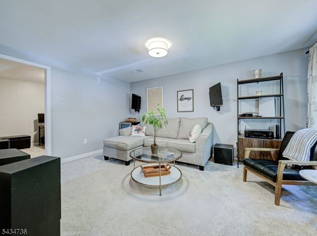 432 Lakeside Ave, Hopatcong Boro, NJ 07821