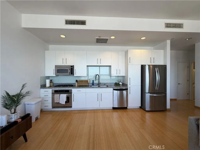 1100 Wilshire 2901, Los Angeles, CA 90017