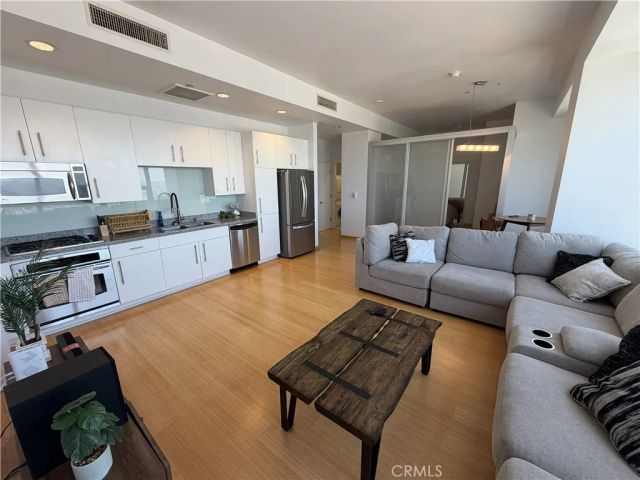 1100 Wilshire 2901, Los Angeles, CA 90017