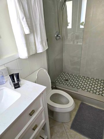 2770 NE 30th St, Lighthouse Point, FL 33064