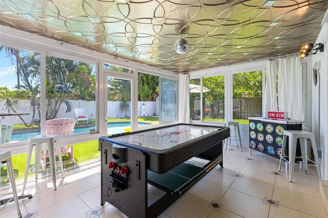 2770 NE 30th St, Lighthouse Point, FL 33064