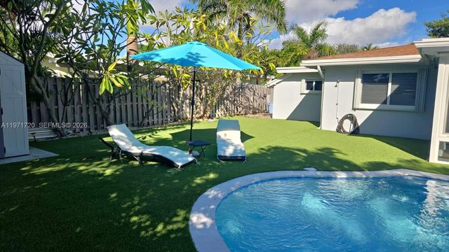 2770 NE 30th St, Lighthouse Point, FL 33064