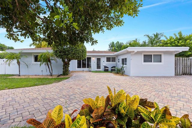 2770 NE 30th St, Lighthouse Point, FL 33064