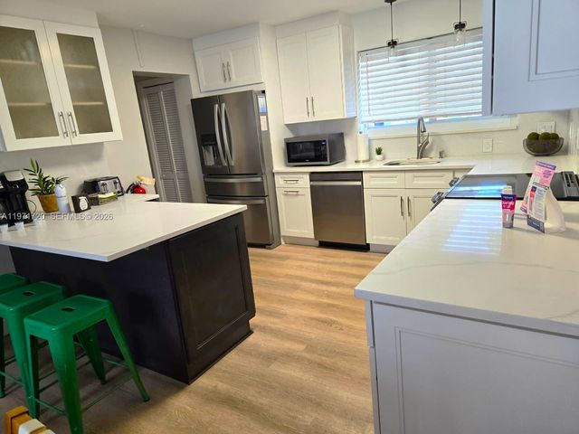 2770 NE 30th St, Lighthouse Point, FL 33064