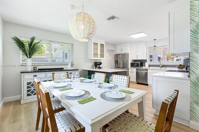 2770 NE 30th St, Lighthouse Point, FL 33064