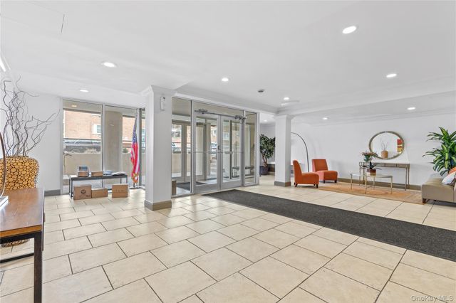 750 Shore Road 2G, Long Beach, NY 11561