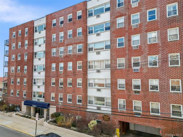 750 Shore Road 2G, Long Beach, NY 11561